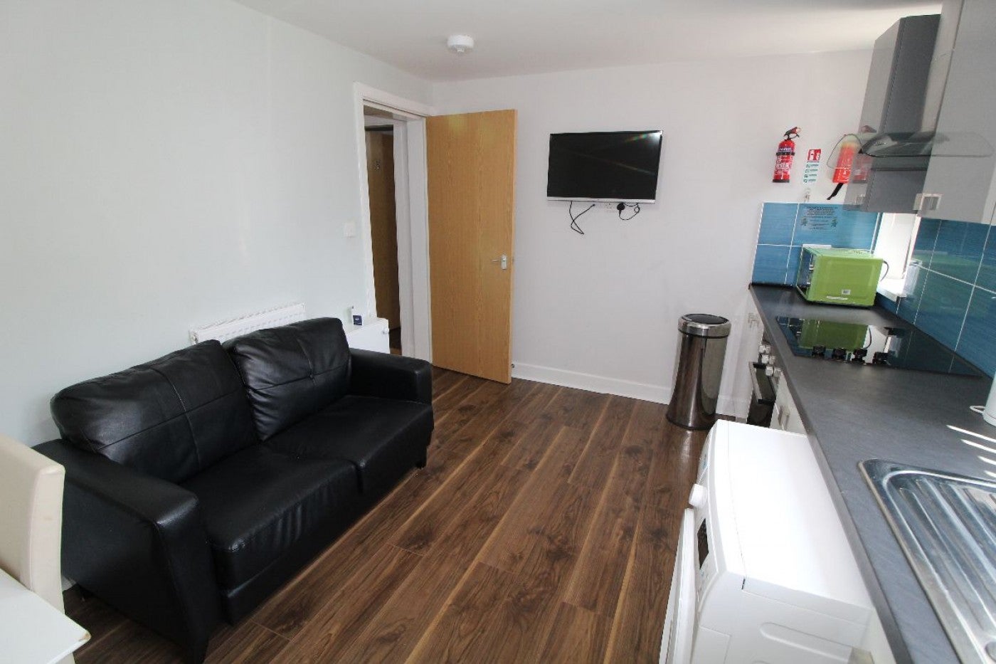 Flat Hawkins Street in Preston