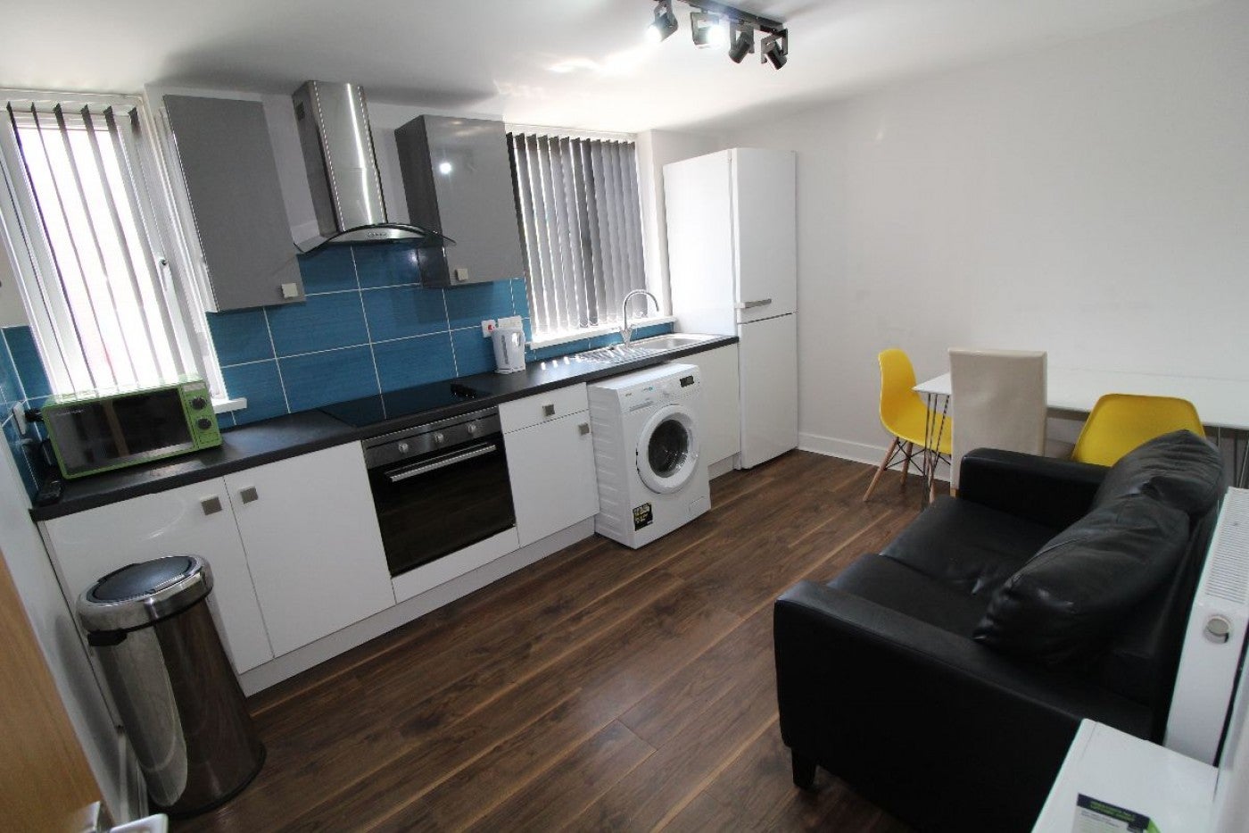 Flat Hawkins Street in Preston