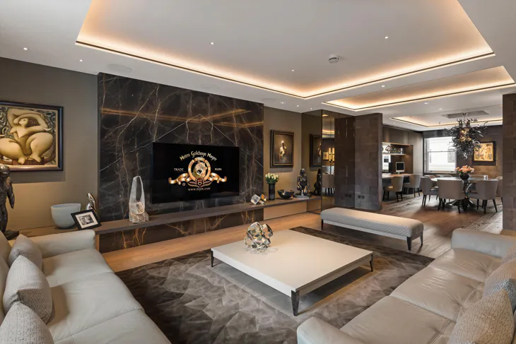 Flat Eaton Place in City of Westminster