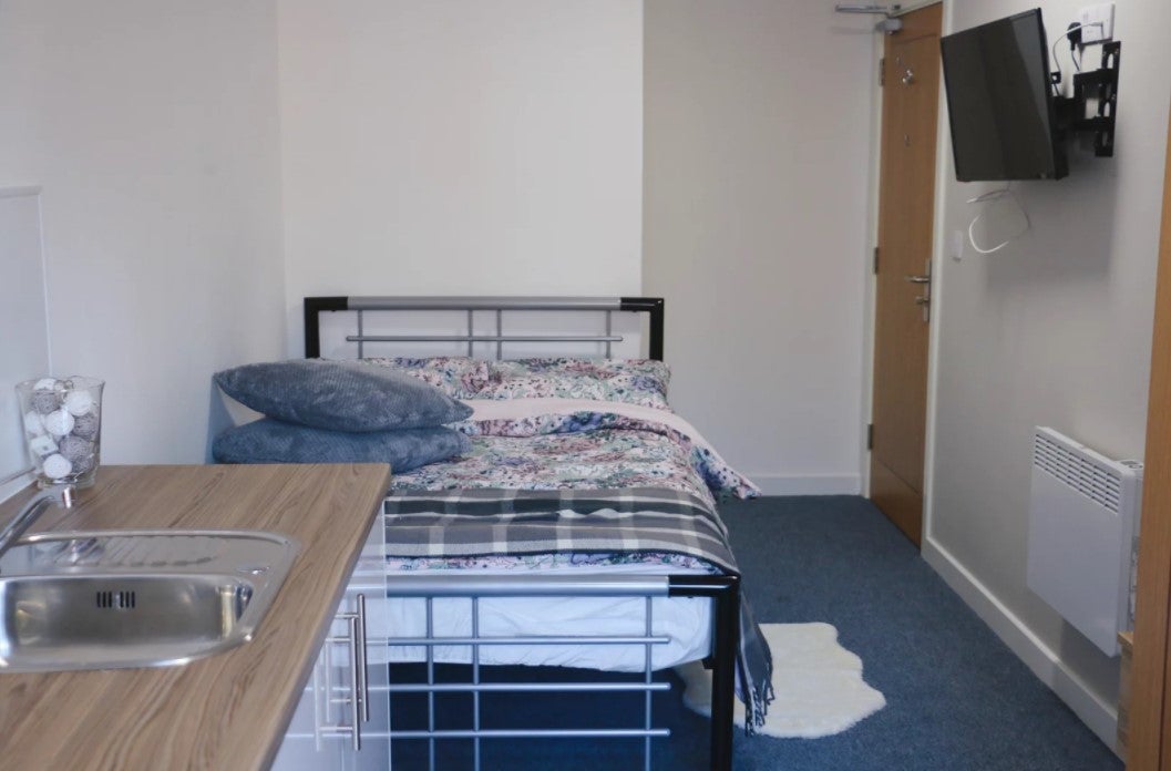 Flat Princess Road West in Leicester