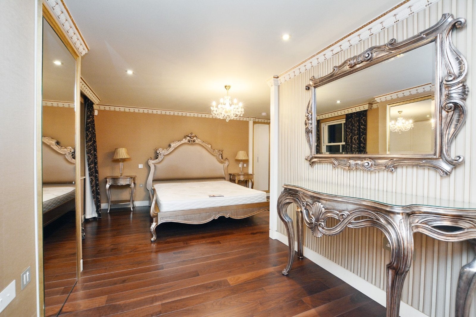 Flat Lancaster Gate in City of Westminster