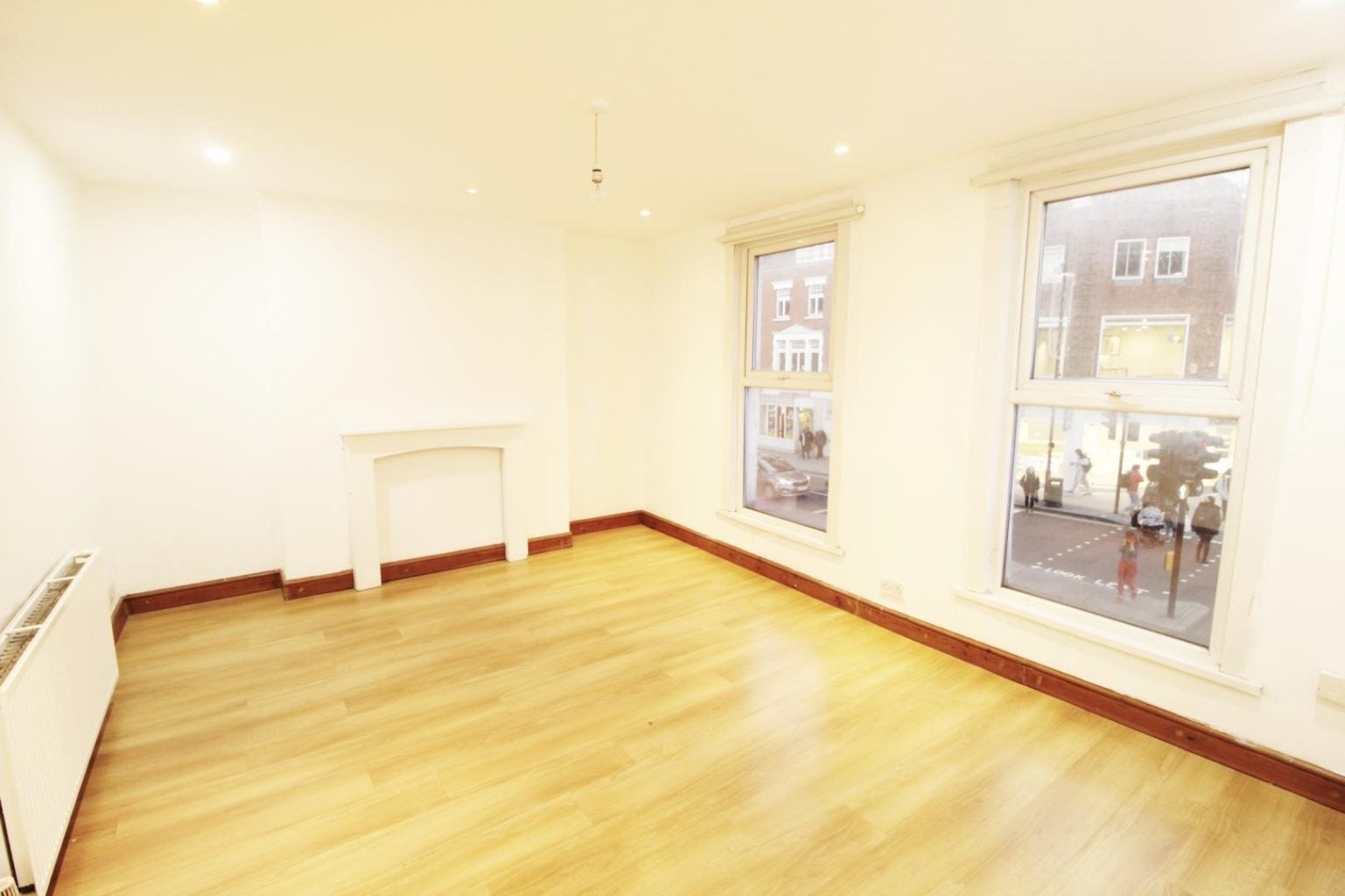 Flat Mare Street in Greater London