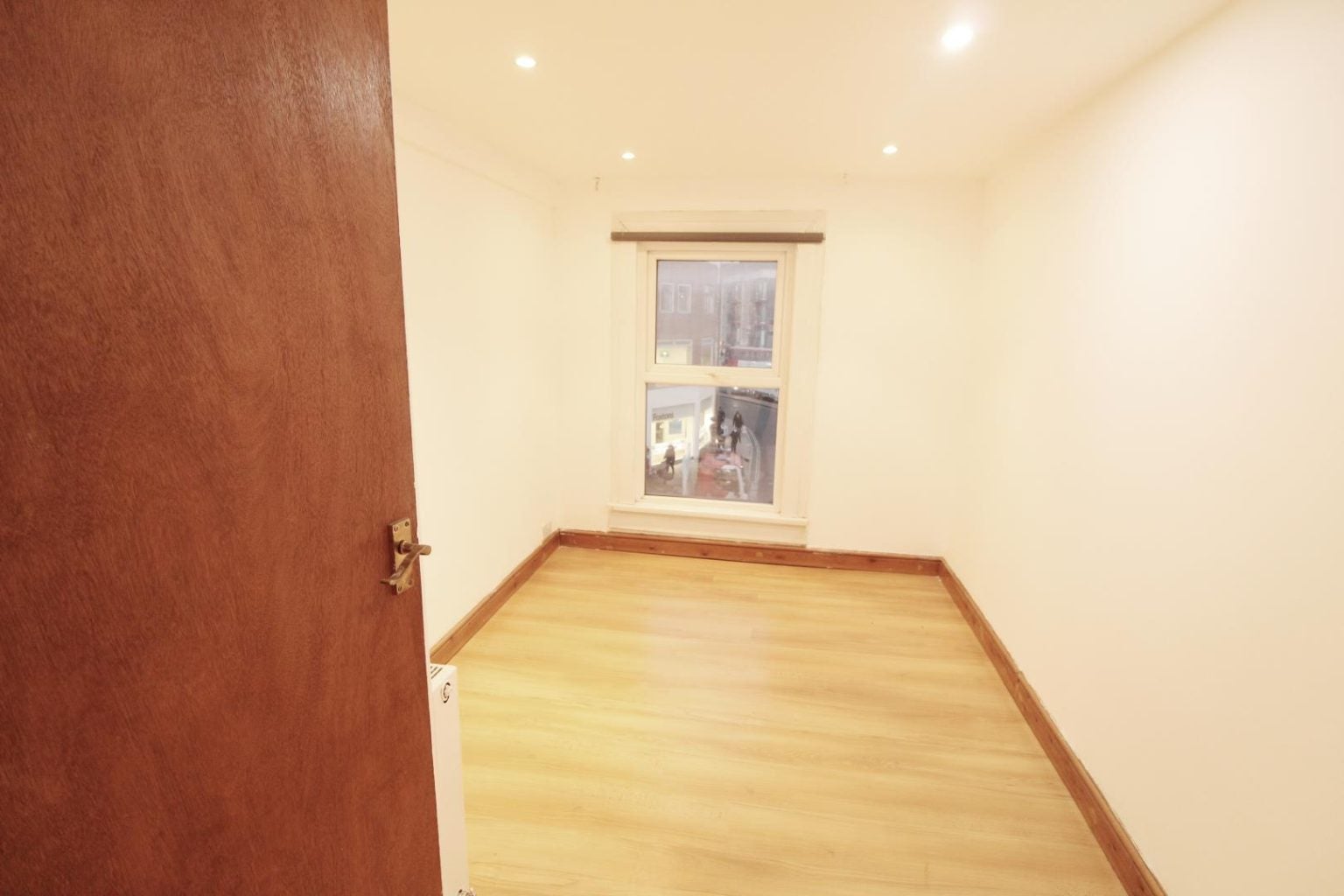 Flat Mare Street in Greater London