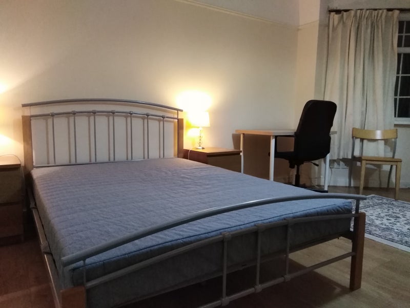 Room Windermere Avenue in Greater London
