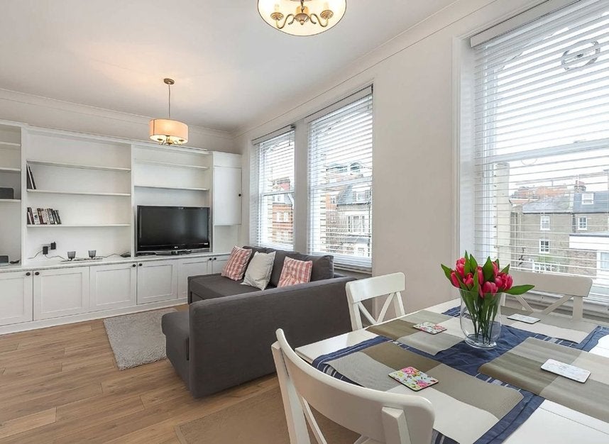 Flat Matheson Road in Greater London