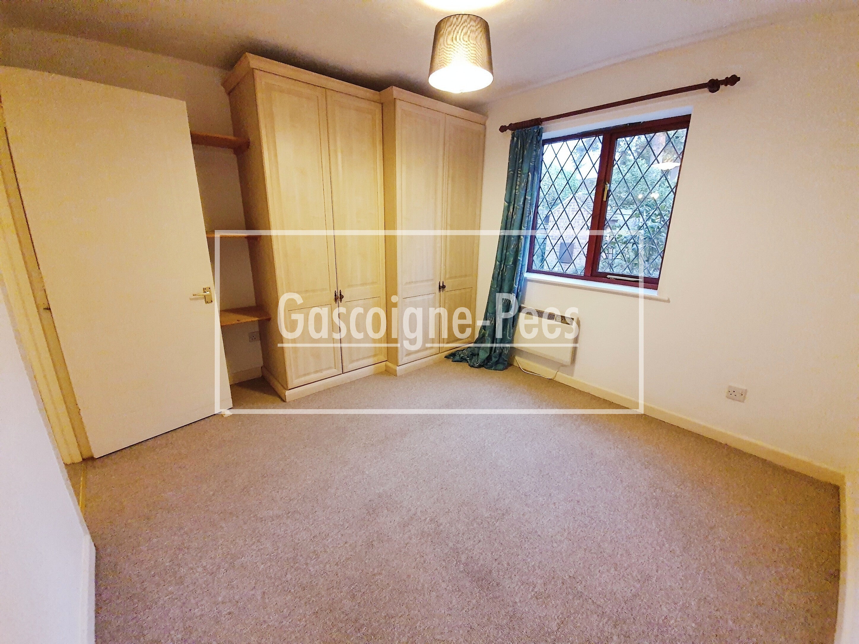 Flat Potters Gate in Waverley