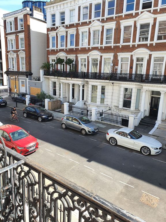 Flat Maclise Road in Greater London