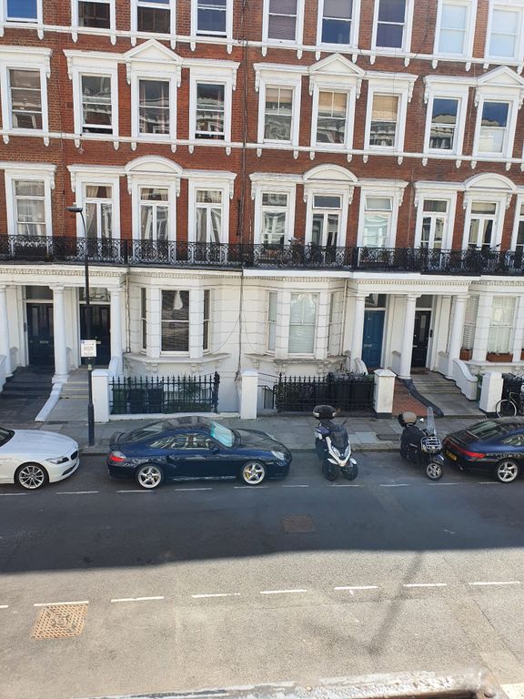 Flat Maclise Road in Greater London