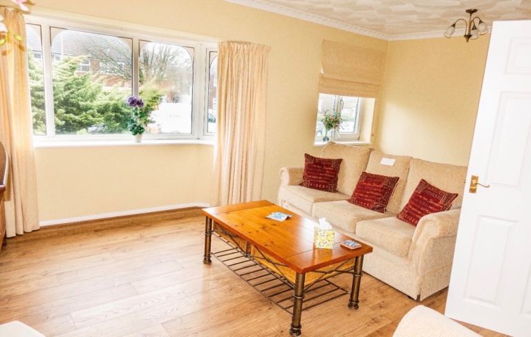 Flat Rothesay Road in Guide