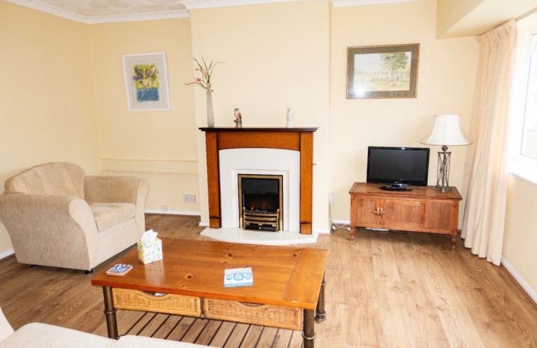 Flat Rothesay Road in Guide