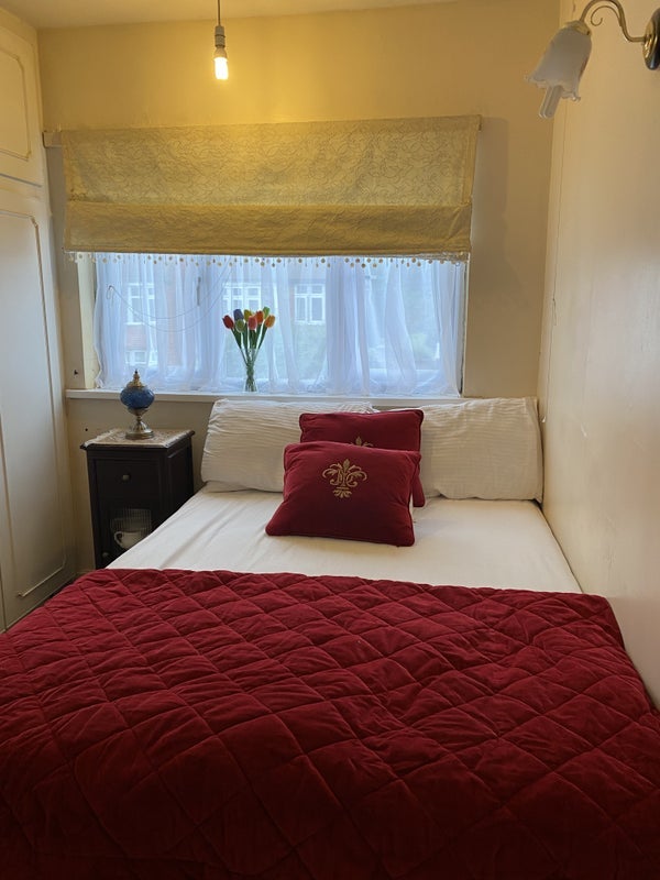 Room Warwick Avenue in Nottingham