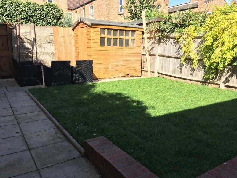 Room Chandos Avenue in Greater London