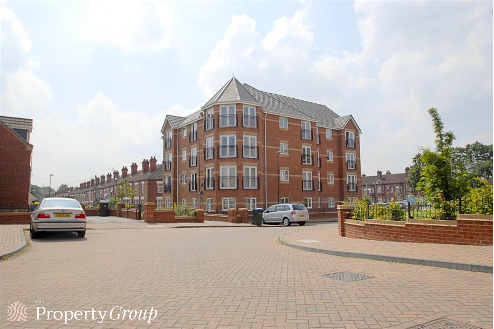 Flat Signet Square in Coventry