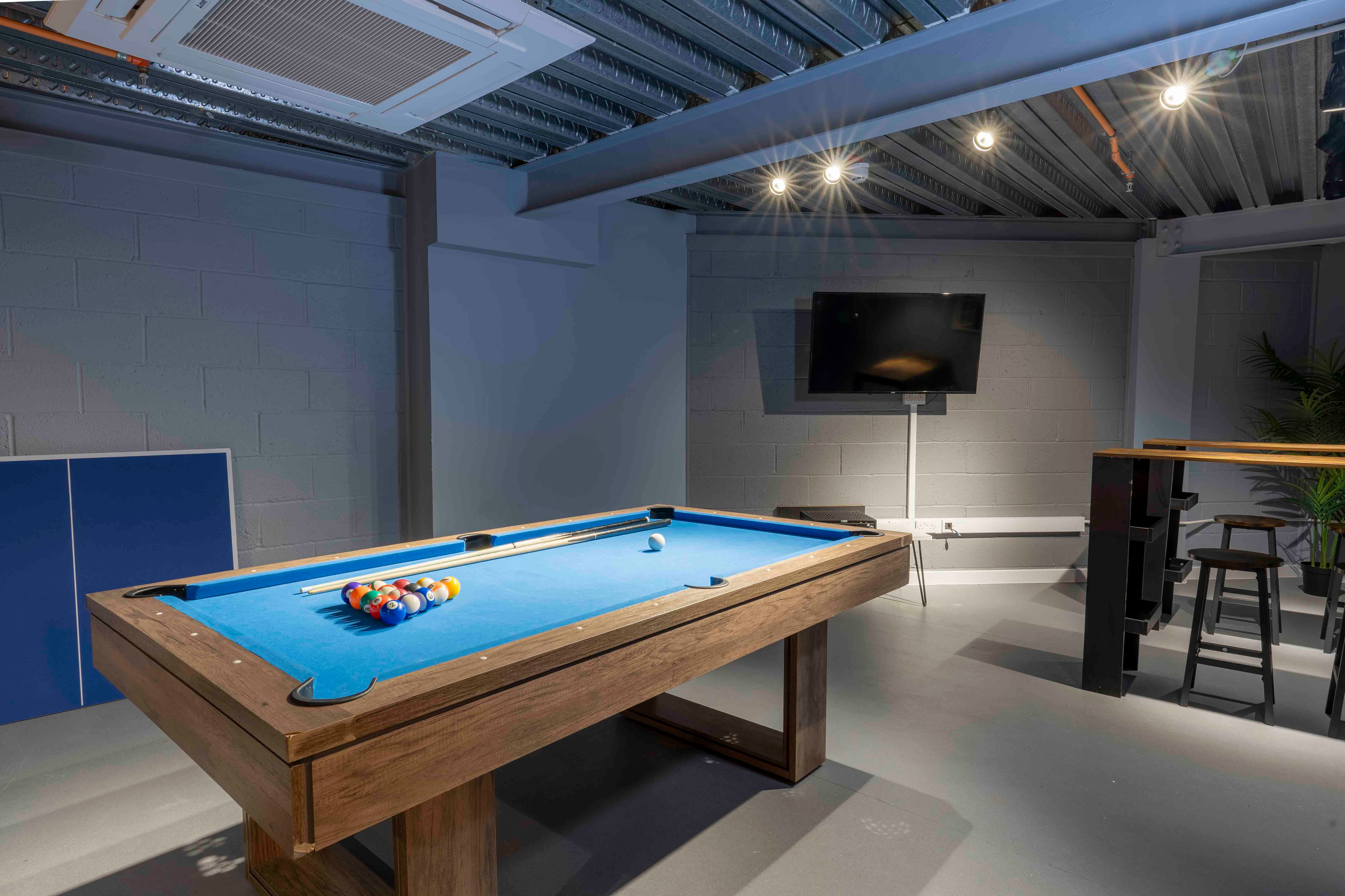 Room Bath Row in Birmingham