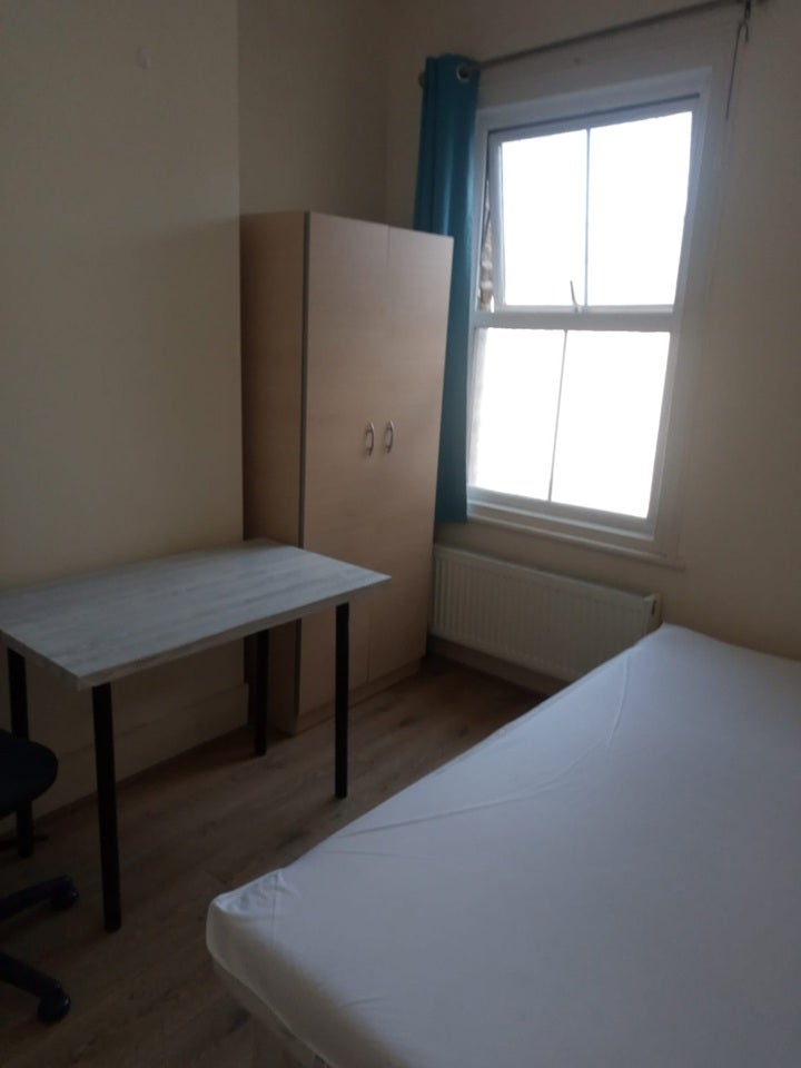 Flat Albert Square in Greater London