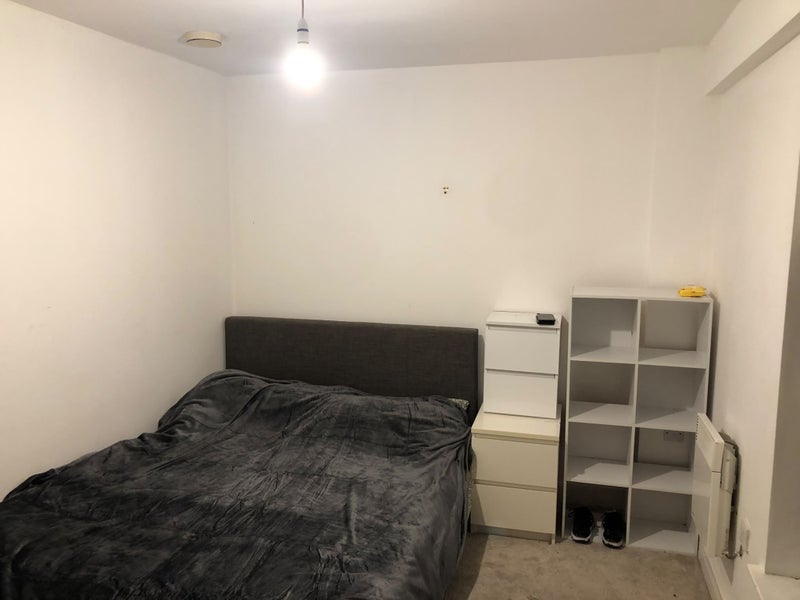 Room Portland Crescent in Leeds