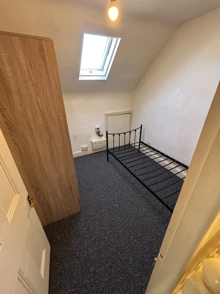 Flat Paget Road in Wolverhampton