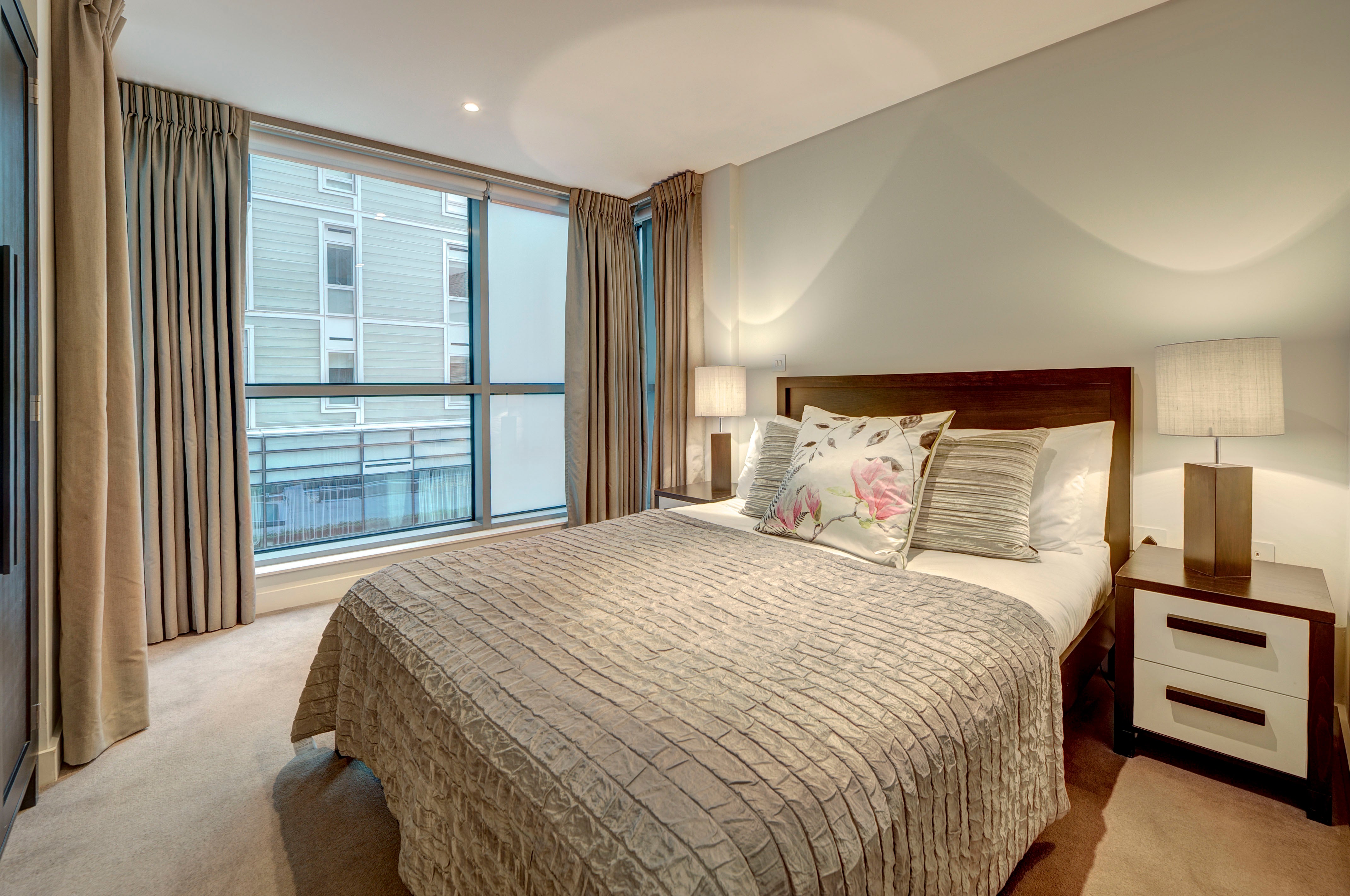 Flat Merchant Square in City of Westminster