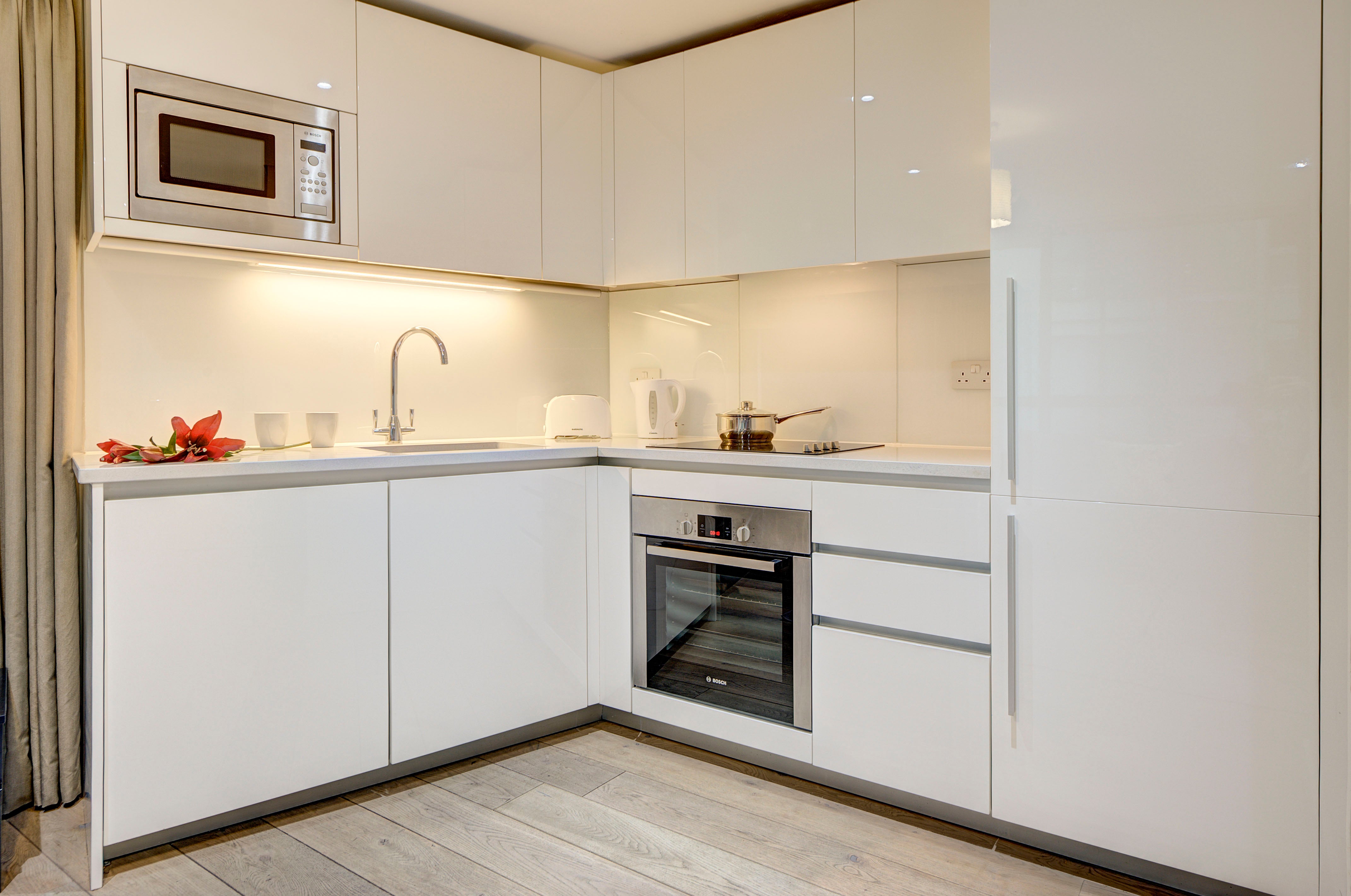Flat Merchant Square in City of Westminster