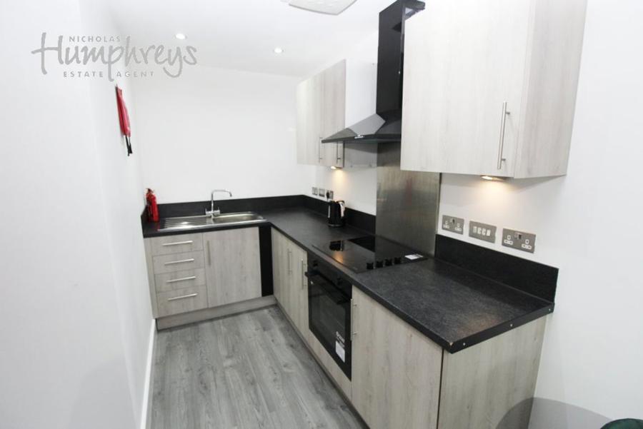 Flat Hurst Walk in Birmingham