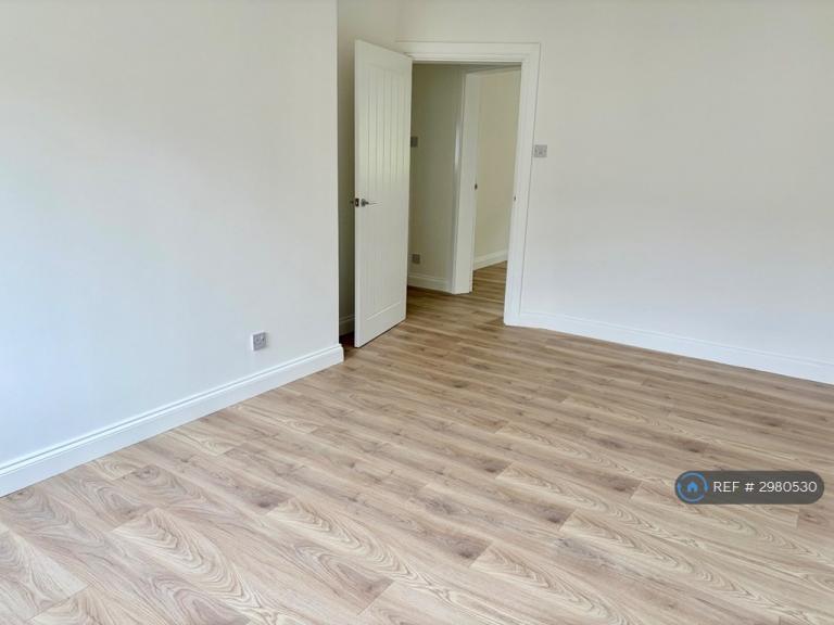 Flat Broomhead Drive in Dunfermline