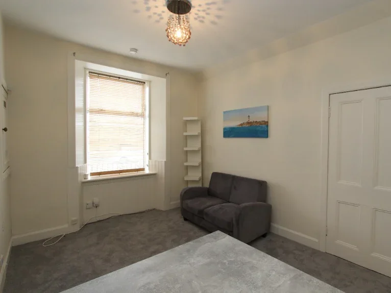 Flat Wheatfield Place in City of Edinburgh