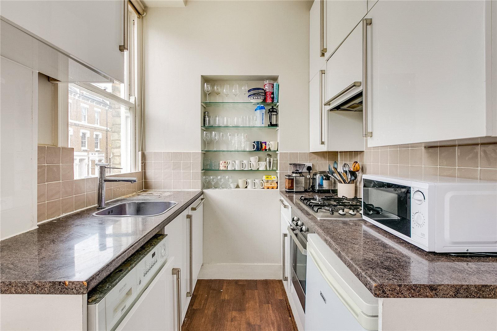Flat Gratton Road in Greater London