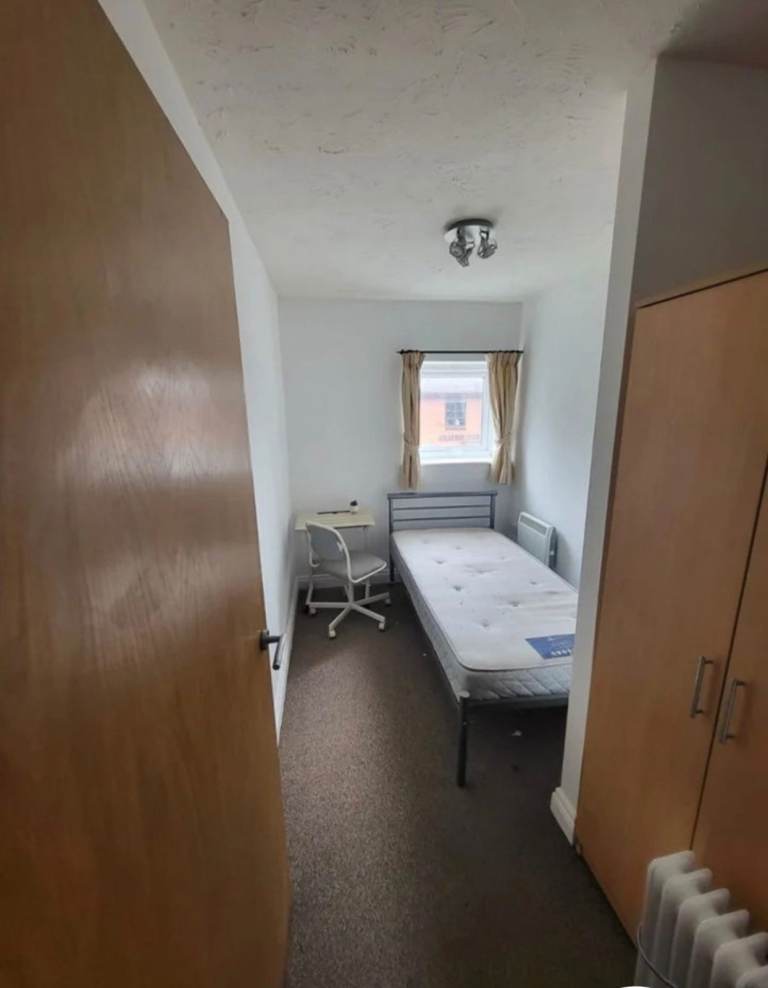 Flat St Nicholas Street in Coventry