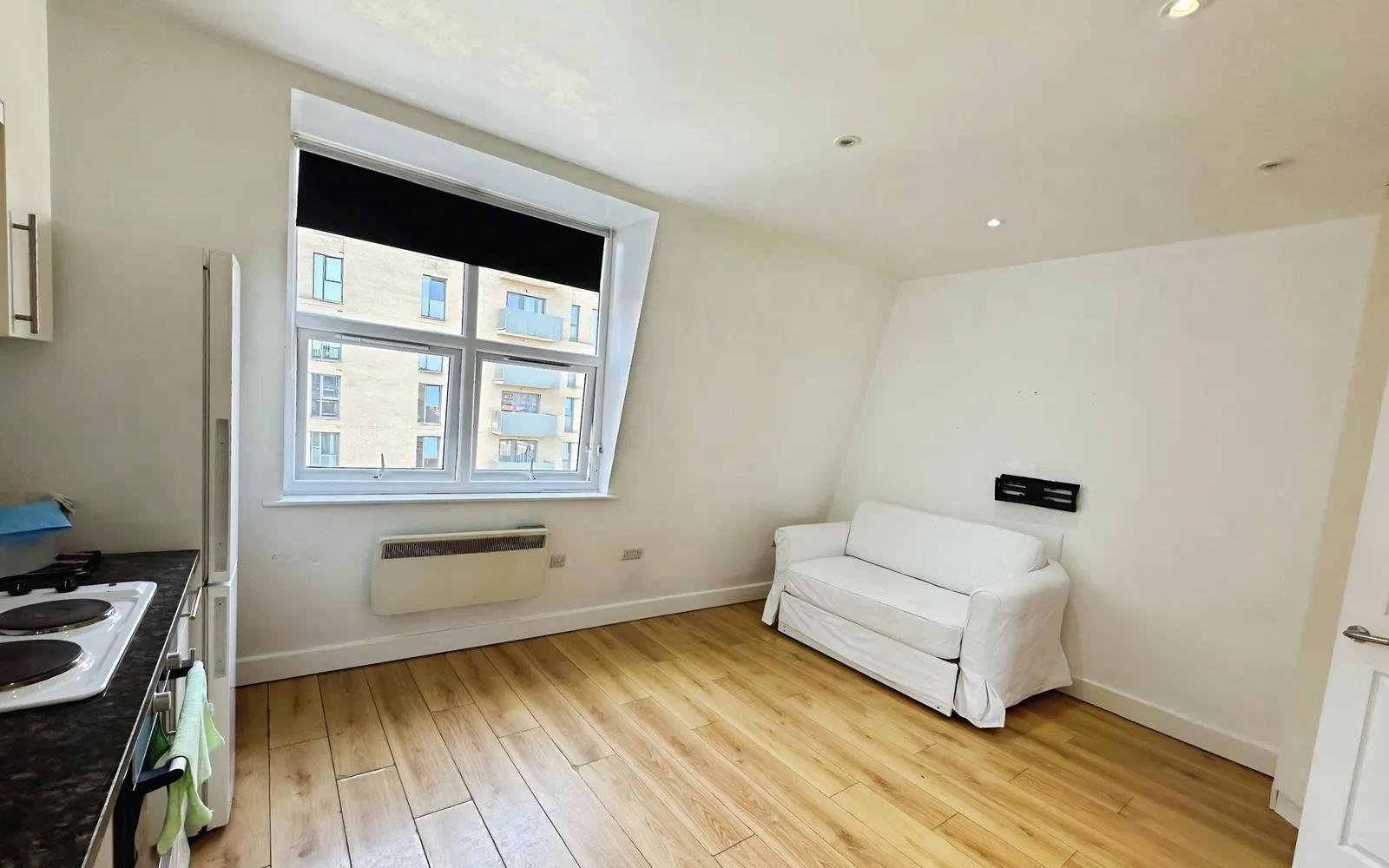 Flat West Hendon Broadway in Greater London