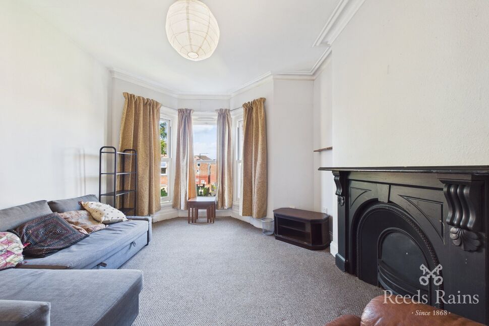 Flat Parsonage Road in Manchester