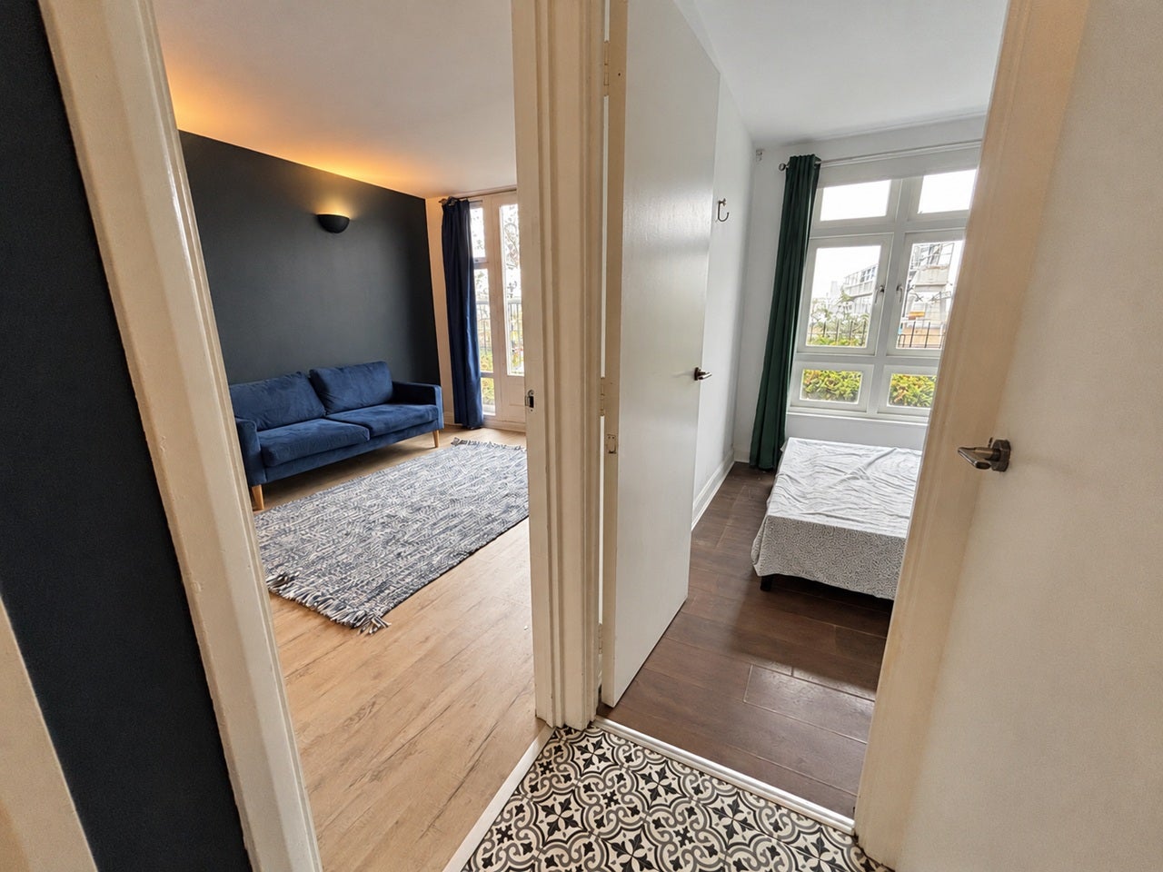 Flat Fairfield Road in Greater London