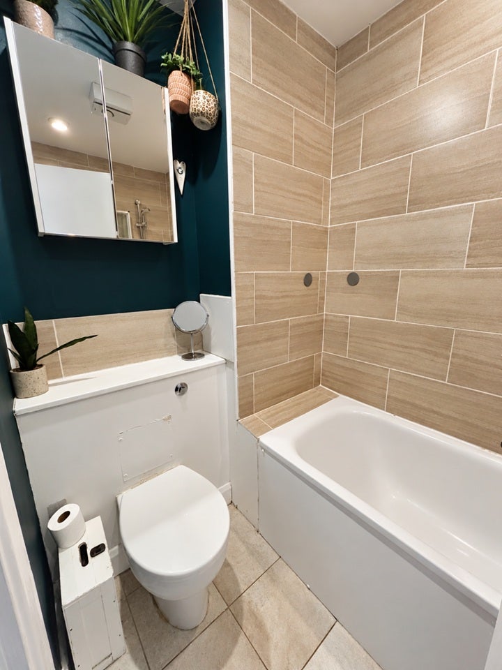 Flat Fairfield Road in Greater London
