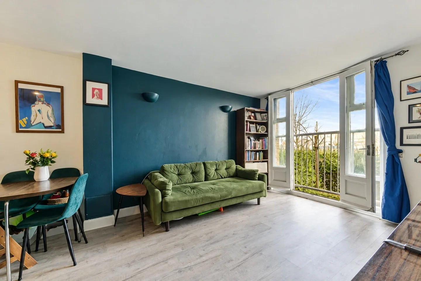Flat Fairfield Road in Greater London