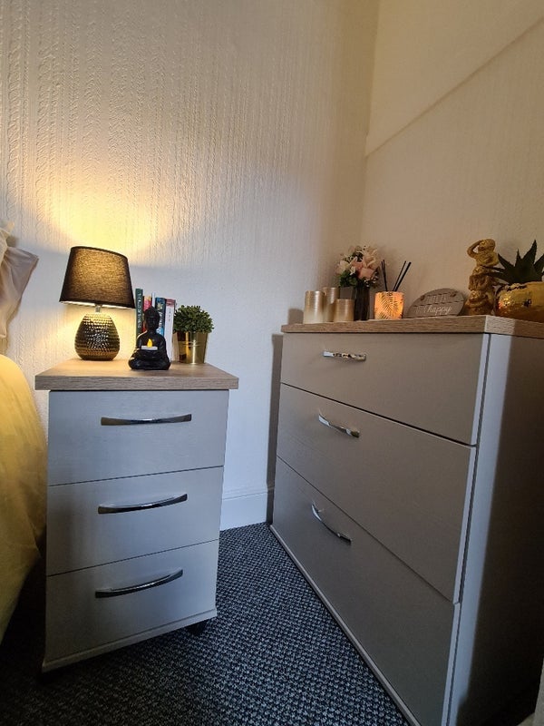 Room Empress Road in Liverpool