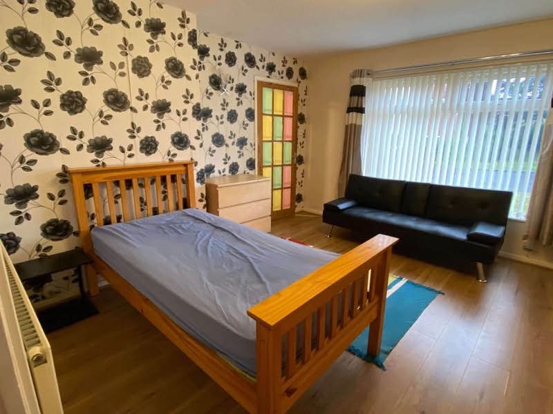 Room Epney Close in Bristol