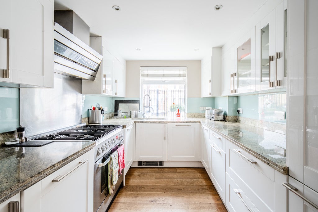 House Kings Avenue in Greater London