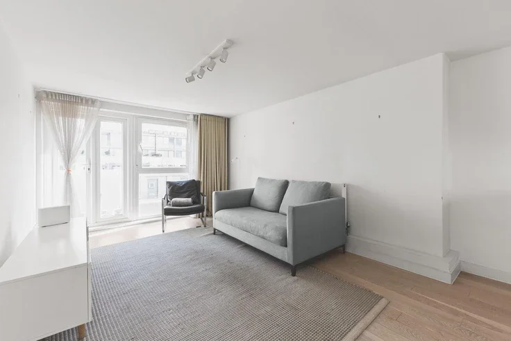 Flat Ebury Street in City of Westminster