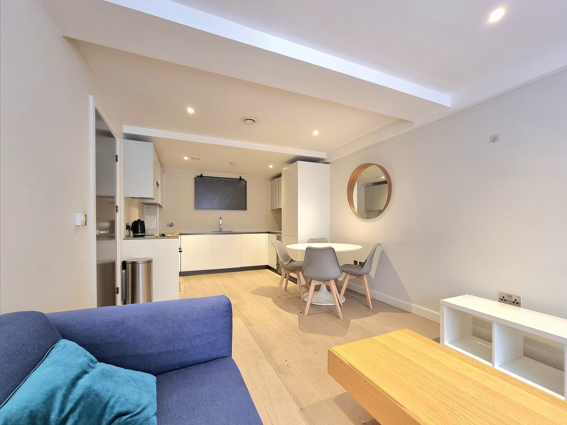 Flat Kingsland Road in Greater London