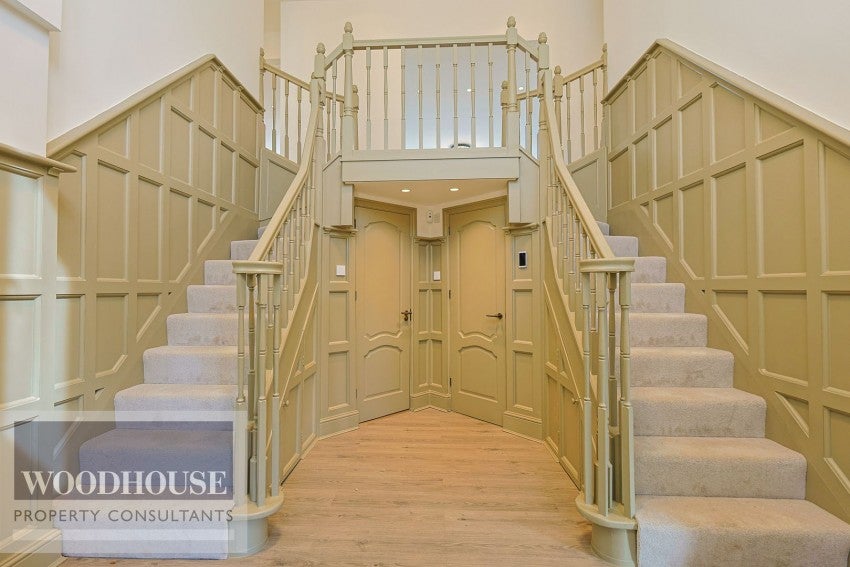 House Camlet Way in Greater London
