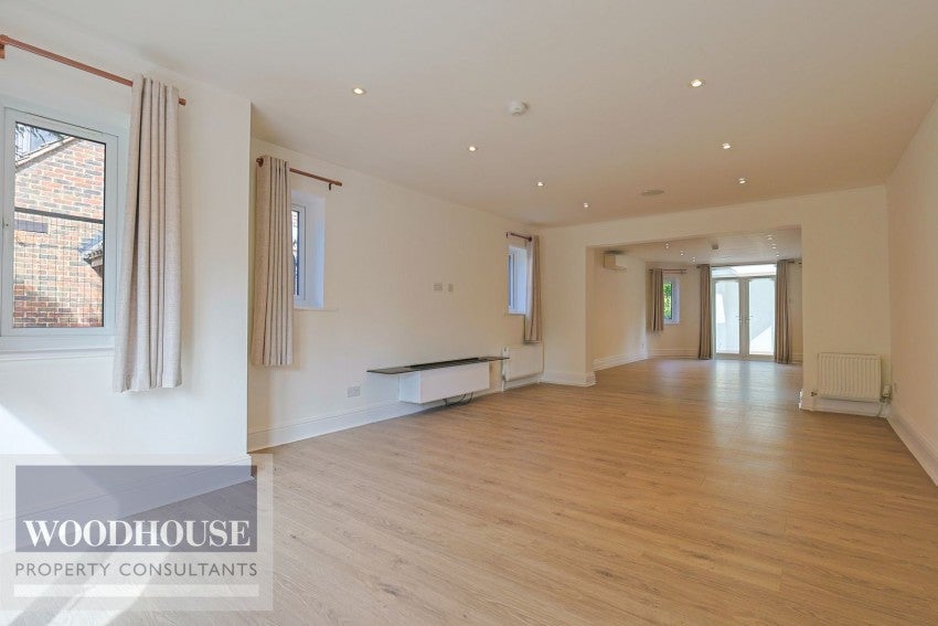 House Camlet Way in Greater London