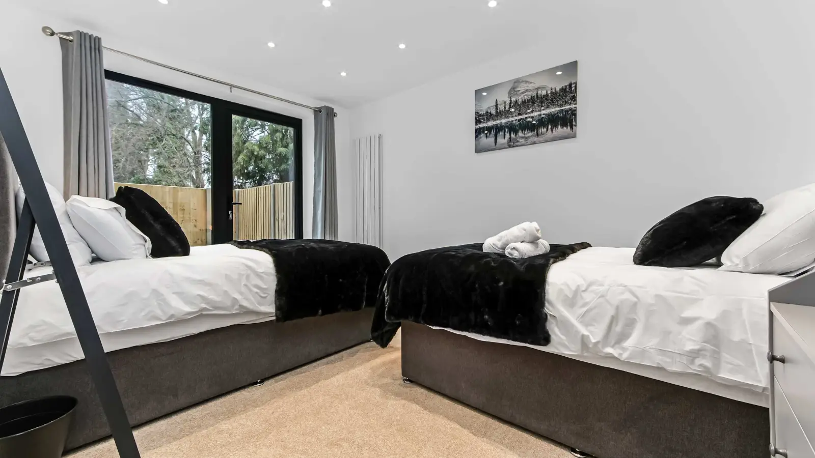 Flat Leicester Road in Greater London