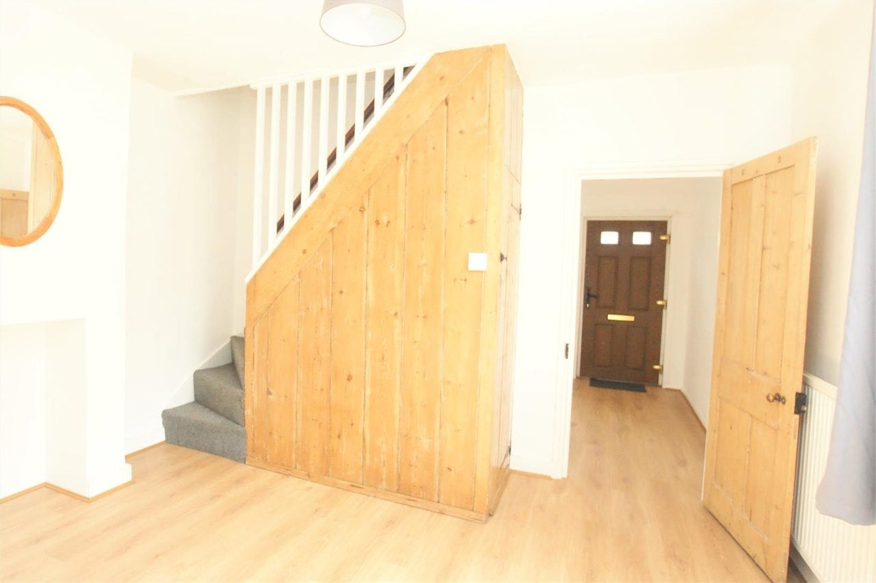 House Molesey Road in Elmbridge