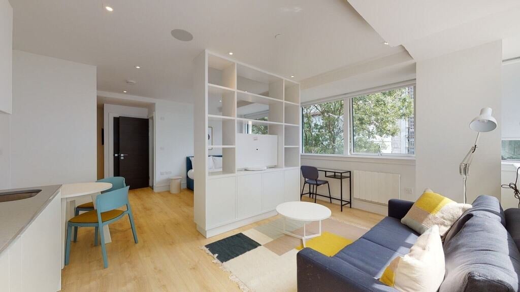 Flat Humphry Repton Lane in Greater London