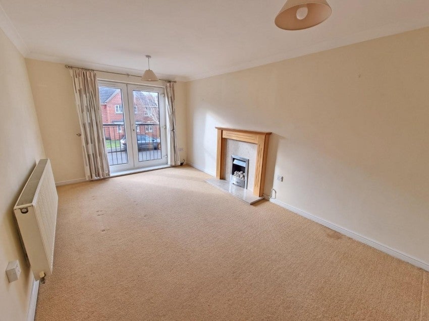 House Aqua Place in Rugby