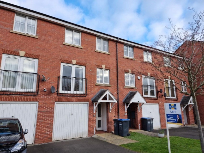 House Aqua Place in Rugby