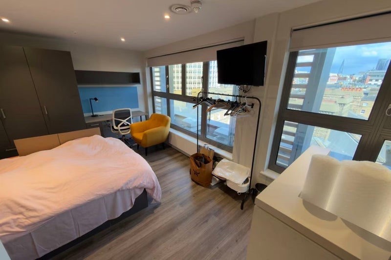 Room Drury Lane in City of Westminster