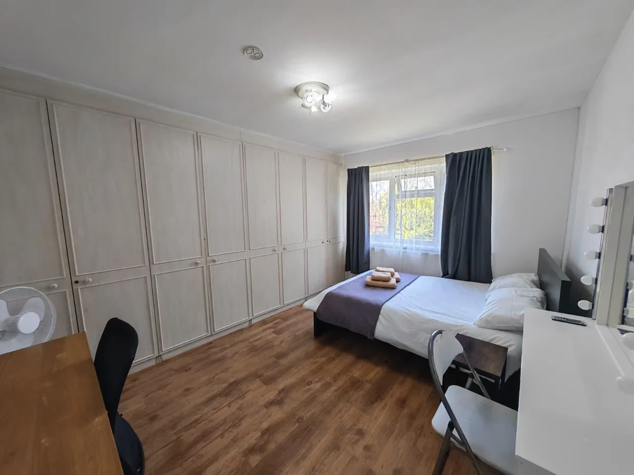 Room Adams Close in Greater London