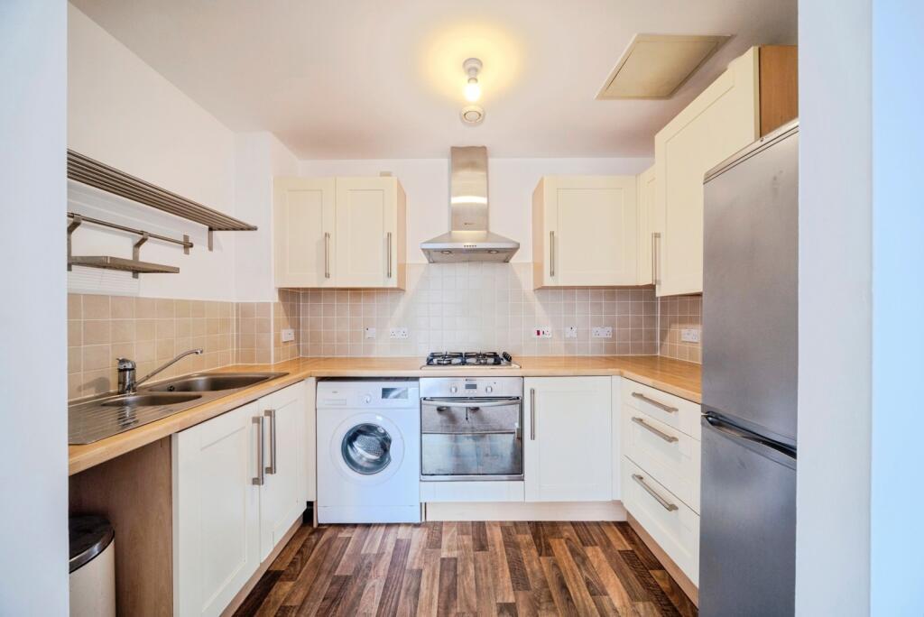Flat Millward Drive in Milton Keynes