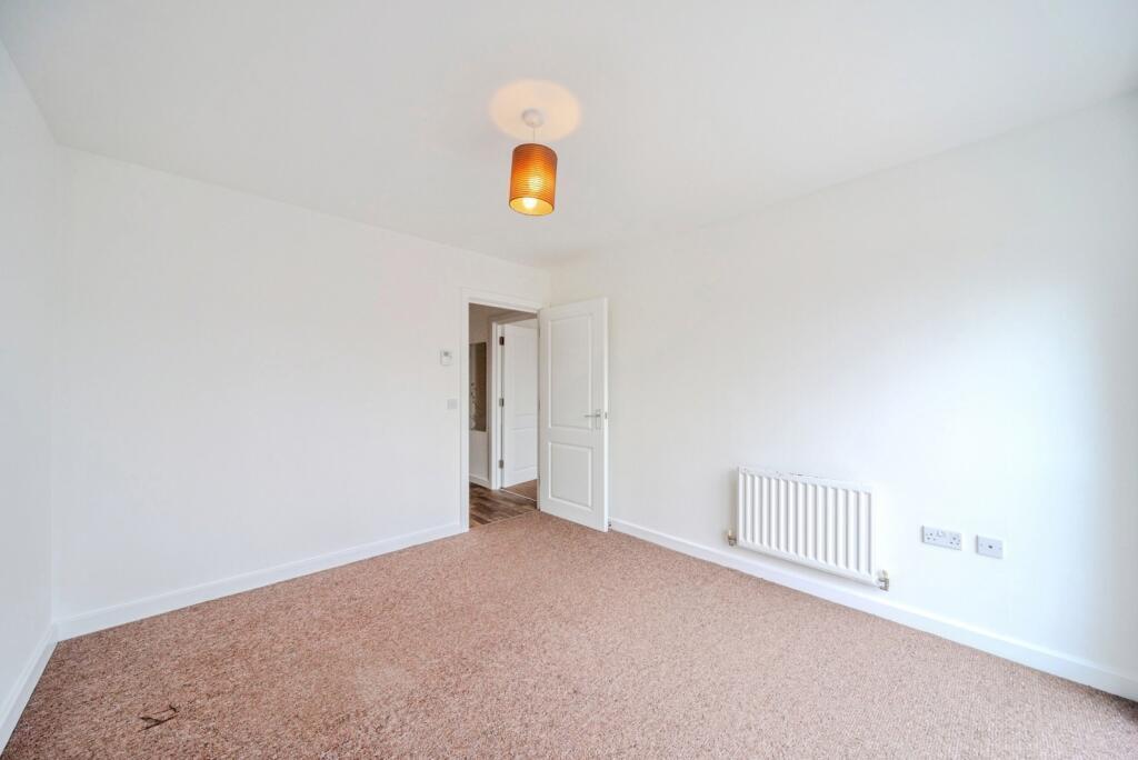 Flat Millward Drive in Milton Keynes