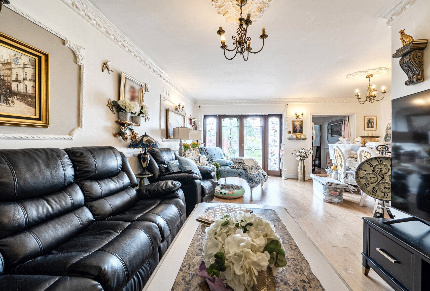 House Ardleigh Green Road in Greater London
